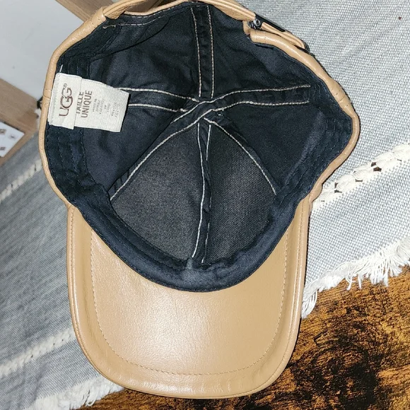 UGG Australia UnisexGenuine Cream Shearling Smooth Tan Leather Baseball Cap - Picture 9 of 15